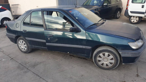 PEUGEOT 306 3/5 PT. (S1)(01.1993) — vehículo donante para recambios 