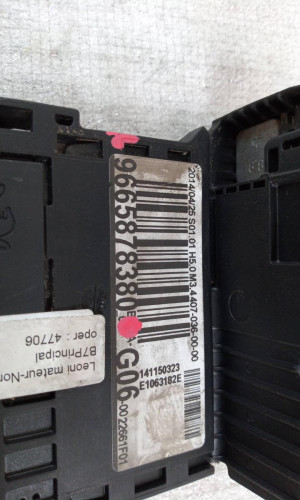 CAJA RELES / FUSIBLES Citroen C4 BERLINA 