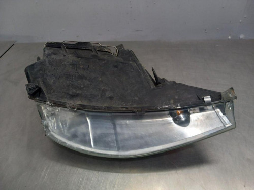  FARO IZQUIERDO, FORD, FOCUS BERLINA (CAK) 