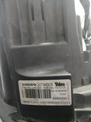 FARO DERECHO, VOLVO, XC90