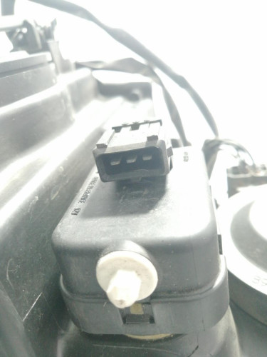  FARO DERECHO VOLVO XC90 