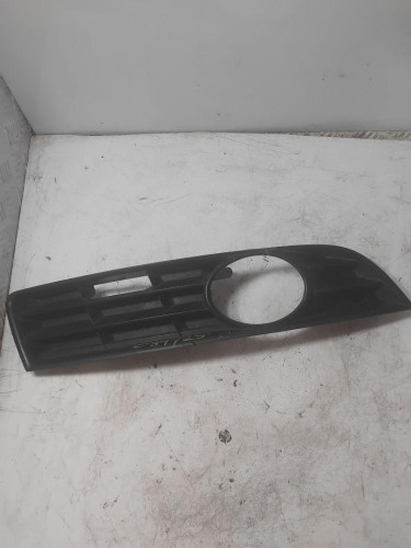 REJILLA PARAGOLPES DERECHA Volkswagen Passat Berlina (3C2)(2005->) VOLKSWAGEN Passat Berlina (3C2)(2005->) 