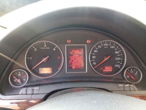  AUDI A4 BERLINA (8E) 