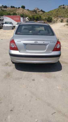 HYUNDAI ELANTRA (XD) — vehículo donante para recambios 