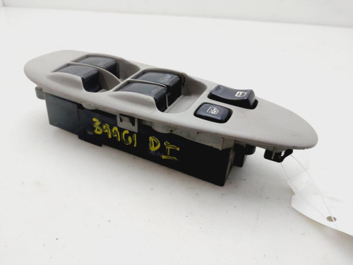 MANDO ELEVALUNAS DELANTERO IZQUIERDO Nissan ALMERA TINO (V10M) 