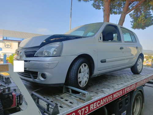 RENAULT CLIO II FASE II (B/CB0) — Donor Vehicle for Used Parts 