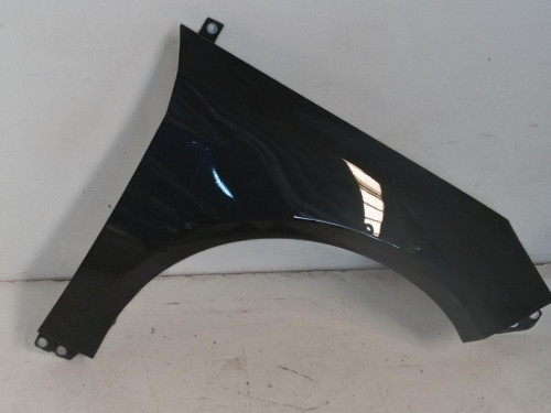 ALETA DELANTERA DERECHA Ford FOCUS BERLINA (CB8) 