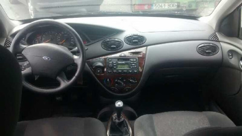  FORD FOCUS BERLINA (CAK) 