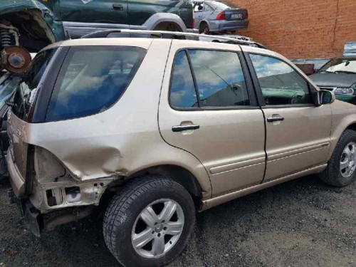 MERCEDES-BENZ CLASE ML (BM 163) — vehículo donante para recambios 