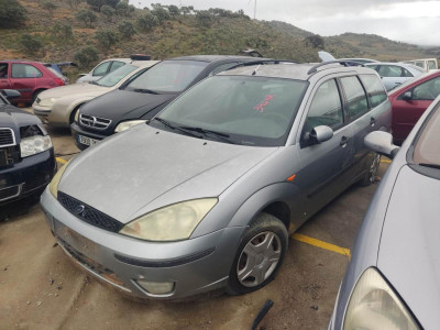 FORD FOCUS FAMILIAR (CAK)