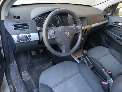 OPEL ASTRA H BERLINA — автомобиль-донор на запчасти 