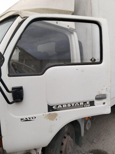 PUERTA DELANTERA IZQUIERDA NISSAN CABSTAR E 