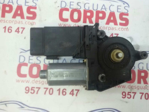 MOTOR ELEVALUNAS DELANTERO IZQUIERDO VOLKSWAGEN PASSAT BERLINA (3B3) 