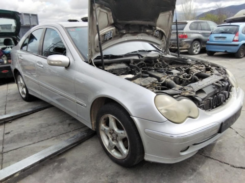  MERCEDES-BENZ CLASE C (BM 203) BERLINA 