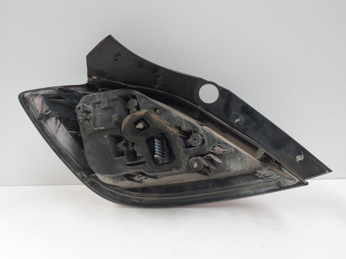 PILOTO TRASERO DERECHO Opel ASTRA H BERLINA 