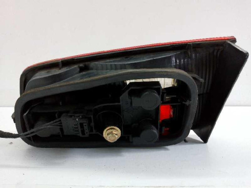  PILOTO TRASERO CENTRAL RENAULT LAGUNA II (BG0) 
