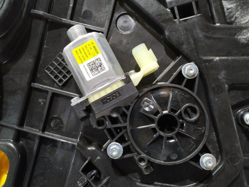 ELEVALUNAS DELANTERO DERECHO KIA NIRO (SG2) 