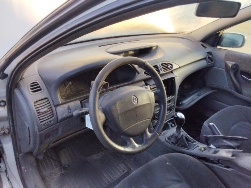 RENAULT LAGUNA II (BG0) — vehículo donante para recambios 