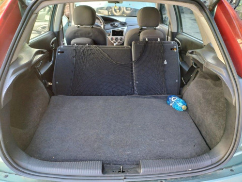  FORD FOCUS BERLINA (CAK) 