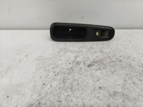 MANDO ELEVALUNAS TRASERO IZQUIERDO Peugeot 3008 