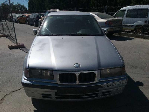  BMW SERIE 3 BERLINA (E36) 