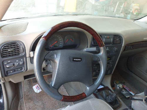  VOLVO S40 BERLINA 
