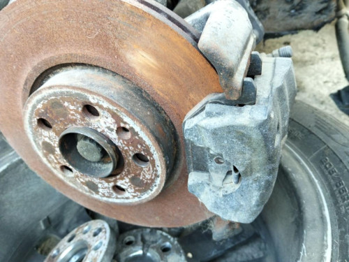 PINZA DE FRENO DELANTERA DERECHA Seat ARONA (KJ) 