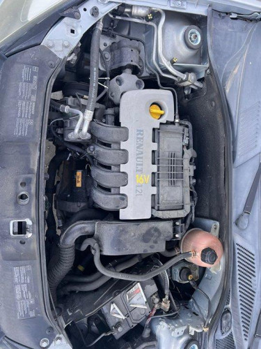 RENAULT CLIO II FASE II (B/CB0) — vehículo donante para recambios 
