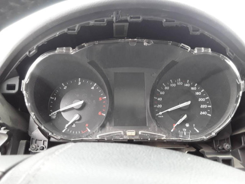 CUADRO INSTRUMENTOS Toyota AVENSIS (T27) 