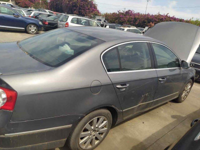 VOLKSWAGEN PASSAT BERLINA (3C2)