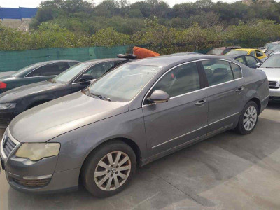 VOLKSWAGEN PASSAT BERLINA (3C2)