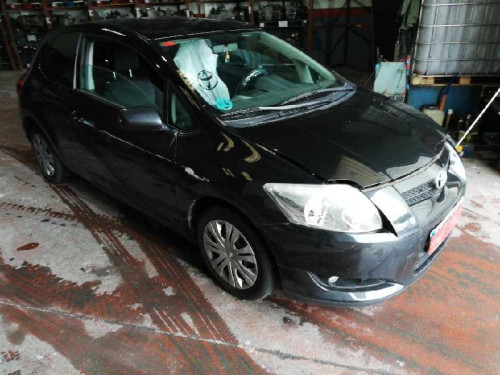 TOYOTA AURIS (E15) — vehículo donante para recambios 