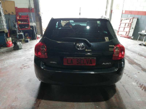 TOYOTA AURIS (E15) — vehículo donante para recambios 