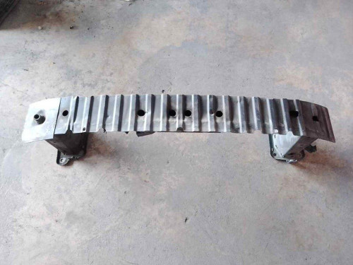 REFUERZO PARAGOLPES DELANTERO Ford FOCUS BERLINA (CAP) 