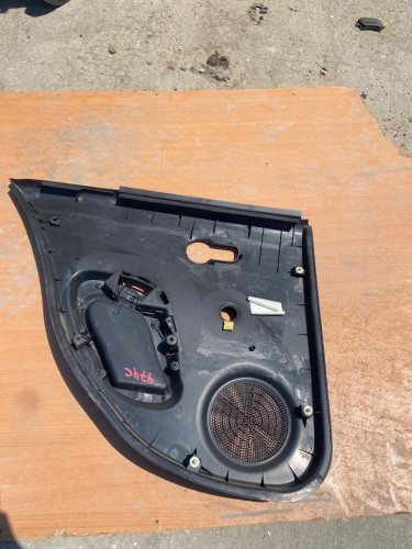 GUARNECIDO PUERTA TRASERA DERECHA Nissan MICRA (K12E) 