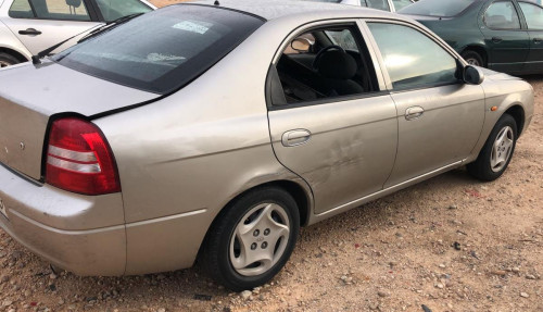 KIA SHUMA — vehículo donante para recambios 