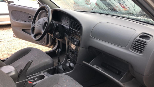 KIA SHUMA — vehículo donante para recambios 