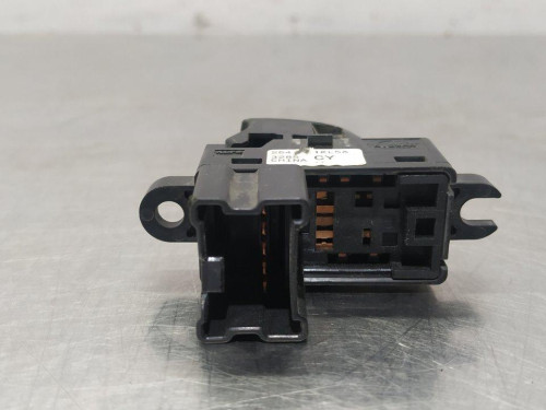  MANDO ELEVALUNAS TRASERO DERECHO Nissan JUKE (F15E) 