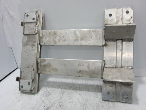  SOPORTE RADIADOR 