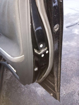 CERRADURA PUERTA DELANTERA DERECHA
