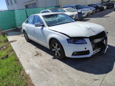 AUDI A4 BERLINA (8K2)