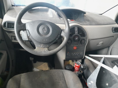 RENAULT MODUS I — vehículo donante para recambios 