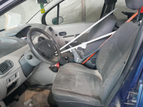 RENAULT MODUS I — vehículo donante para recambios 