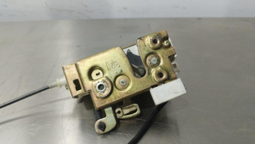  CERRADURA PUERTA DELANTERA IZQUIERDA 
