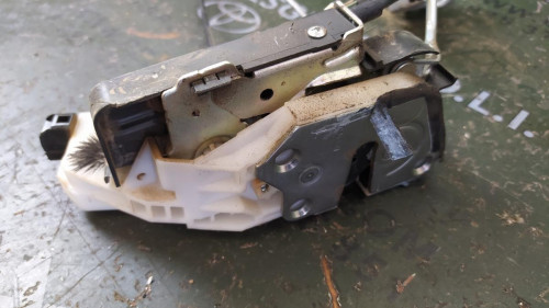 CERRADURA PUERTA DELANTERA IZQUIERDA MITSUBISHI MONTERO (V80/V90) 