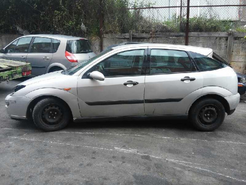  FORD FOCUS BERLINA (CAK) 