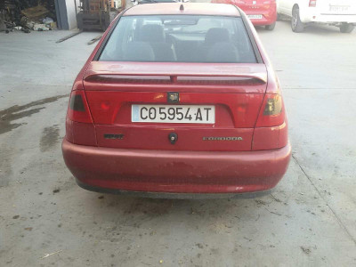 SEAT CORDOBA BERLINA (6K2)