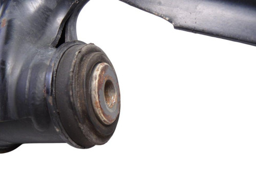 BRAZO SUSPENSION INFERIOR DELANTERO DERECHO de segunda mano