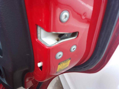 CERRADURA PUERTA TRASERA DERECHA