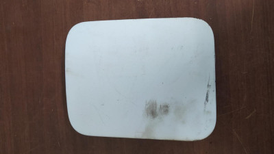 TAPA EXTERIOR COMBUSTIBLE, NISSAN, TERRANO II (R20)